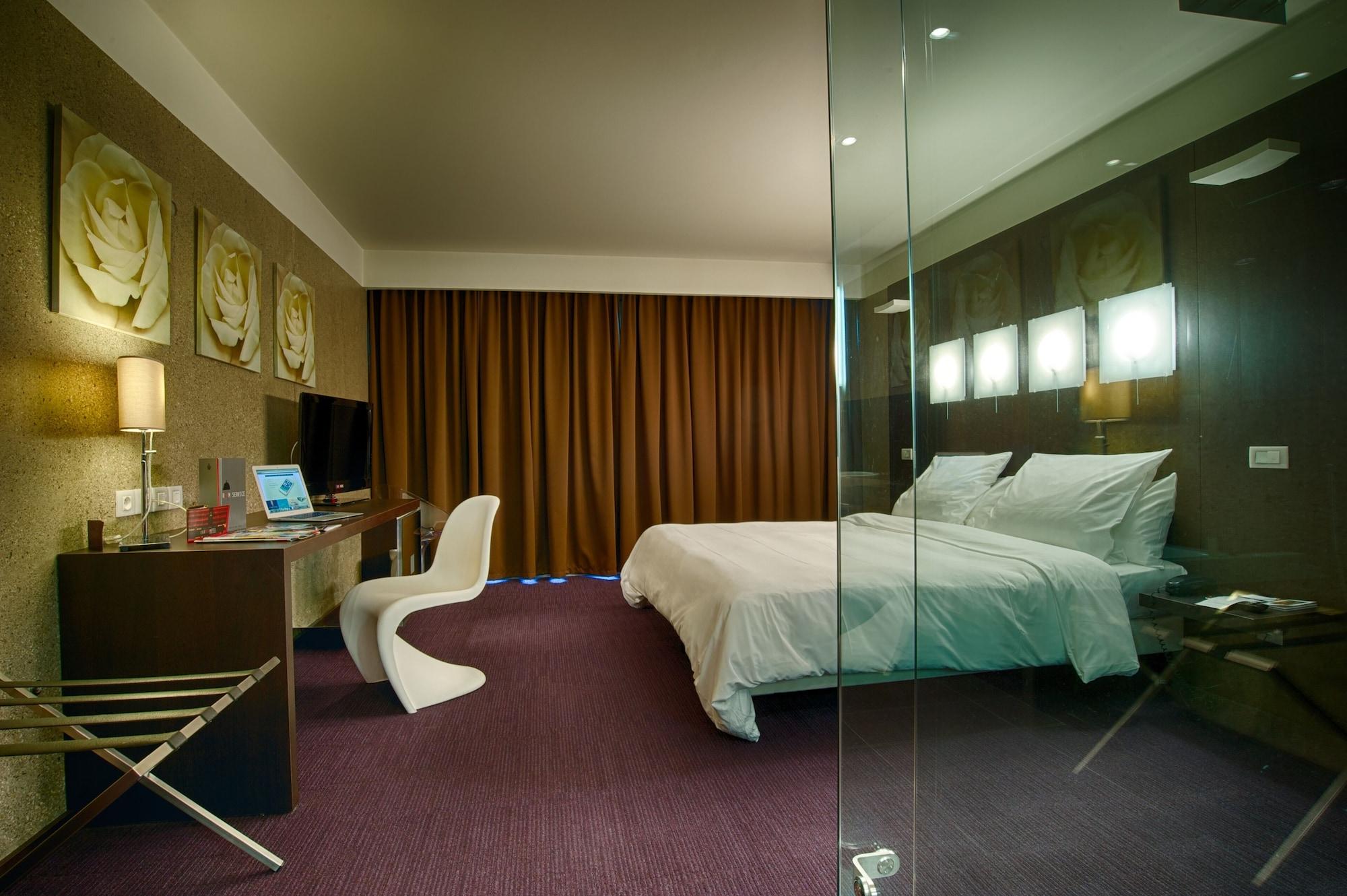 Le Rex Hotel Tarbes Exteriör bild