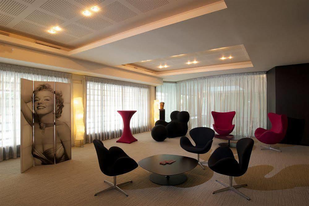 Le Rex Hotel Tarbes Exteriör bild